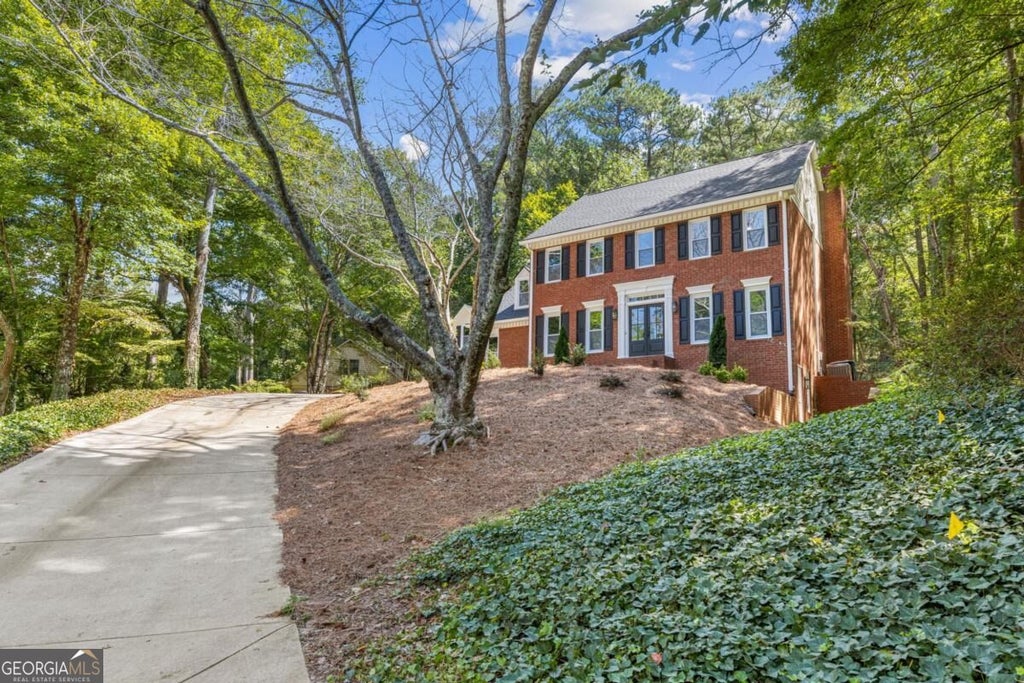 Photo of 3442 Johnson Ferry Road NE, Roswell, GA 30075 (MLS # 10850834)