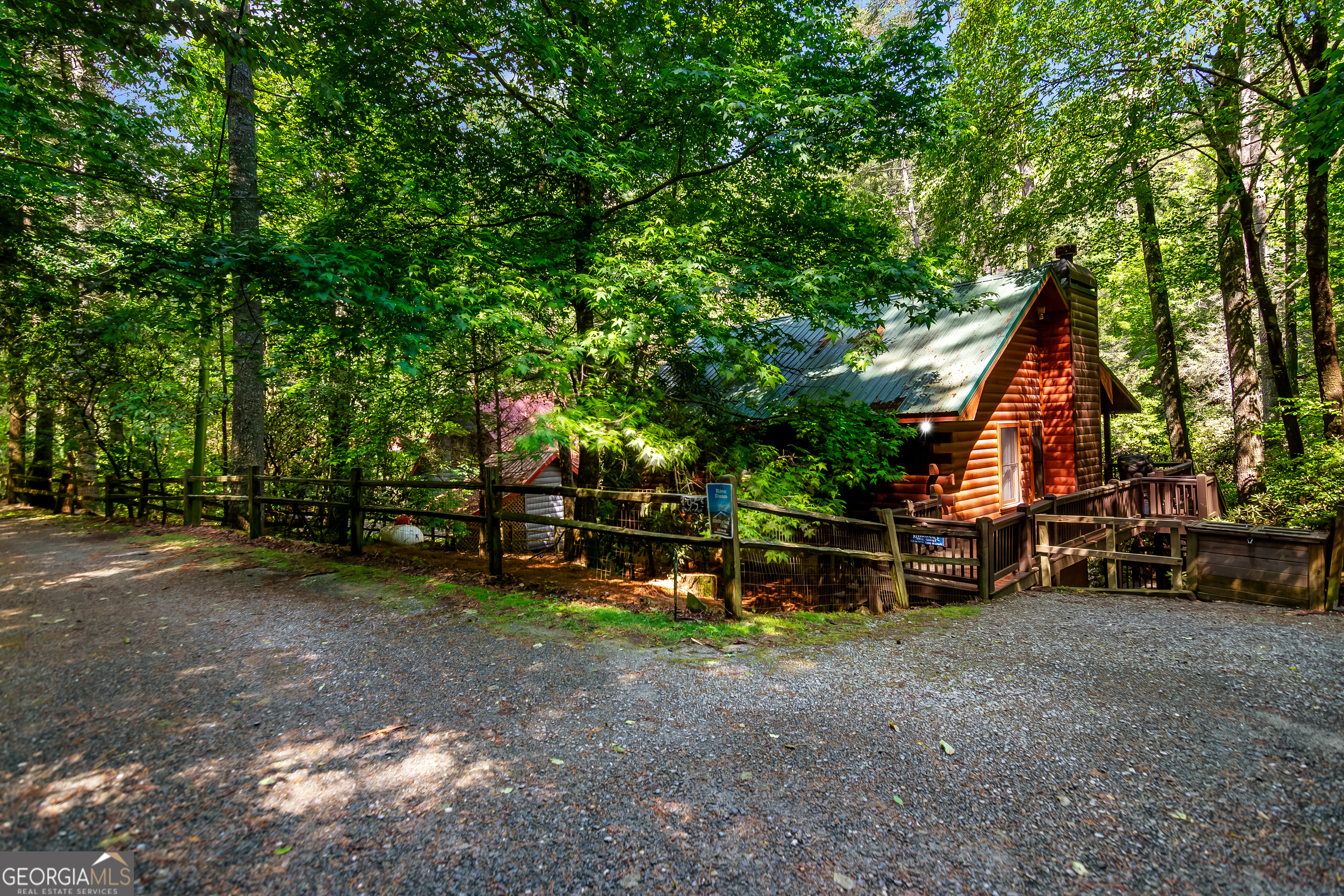 95 Riverbend CT