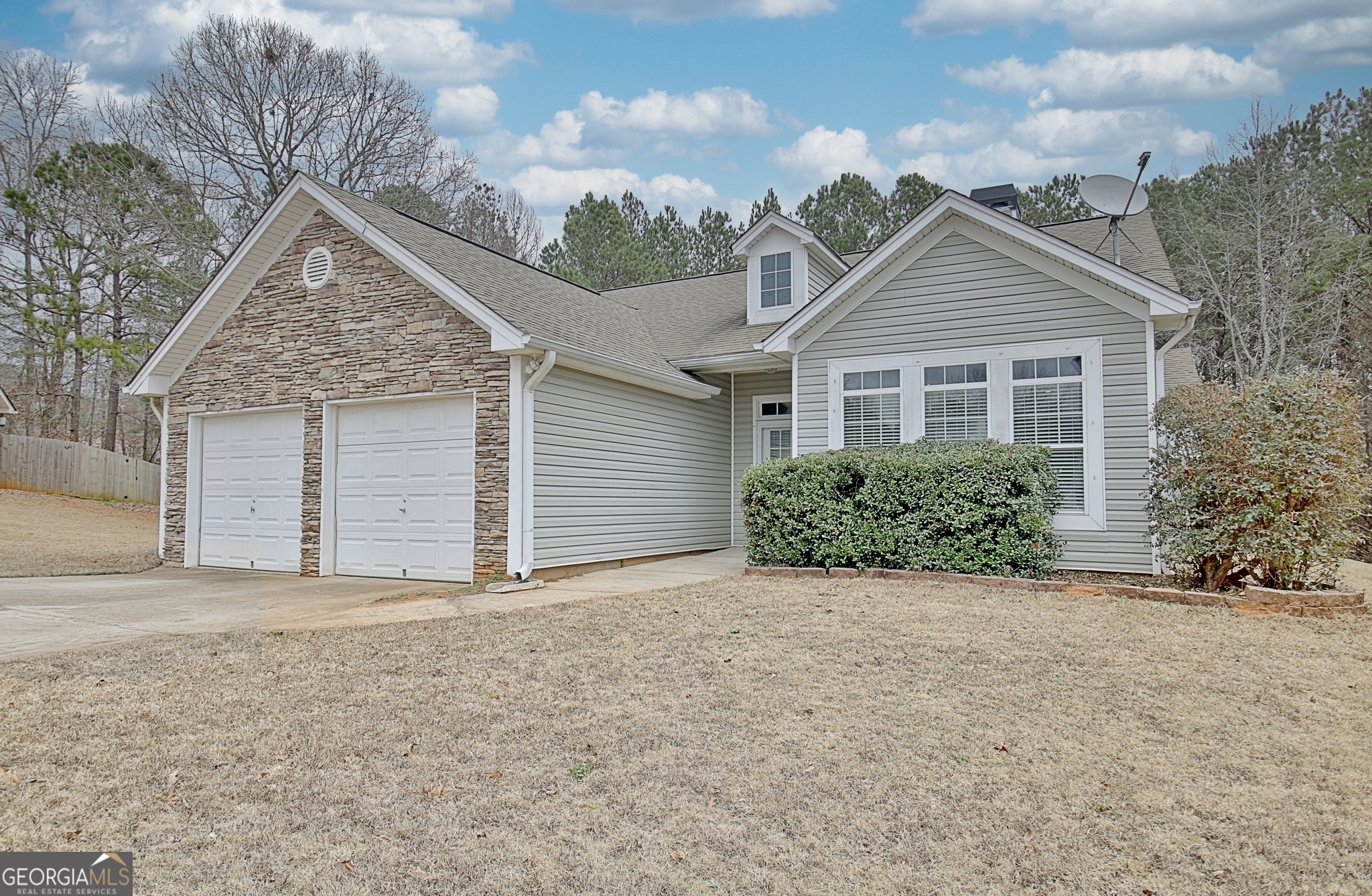 131 Meadowbrook LN