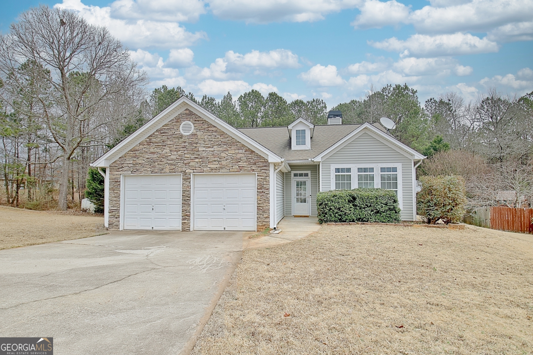 131 Meadowbrook LN