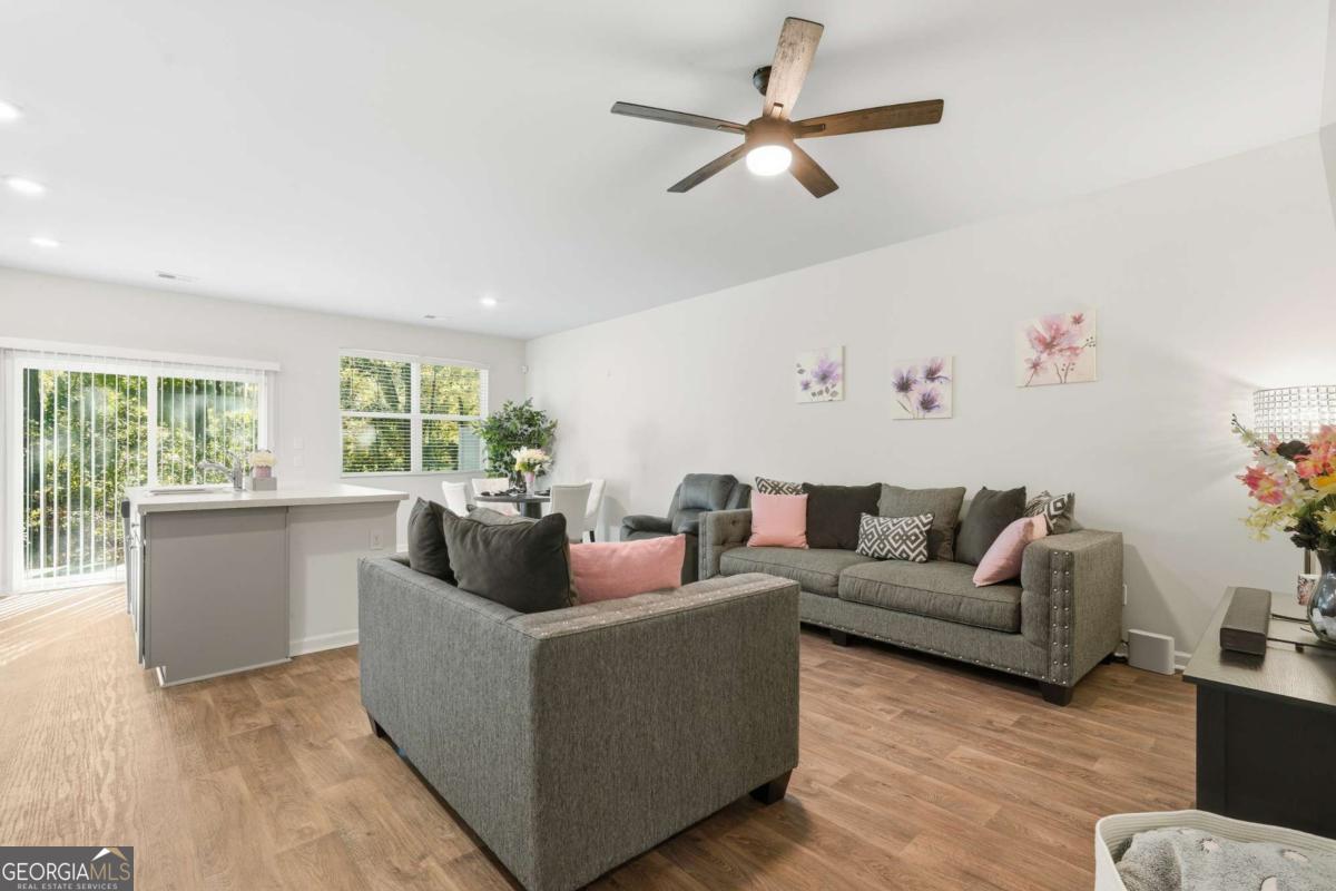 43 Villas Of Garrard DR