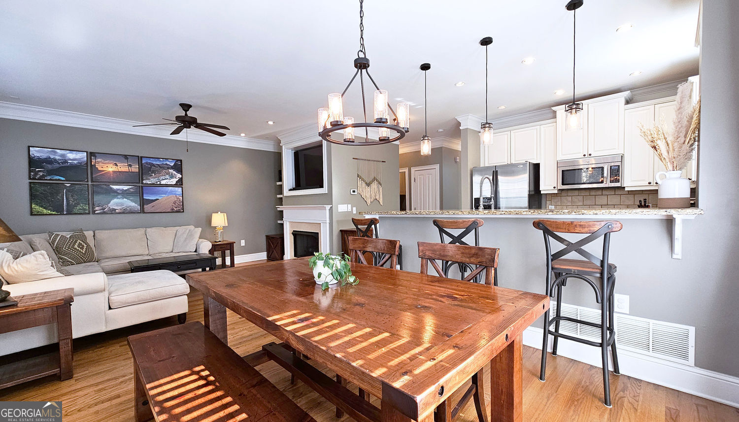 Atlanta, Georgia 30319, United States, 2 Bedrooms Bedrooms, ,3 BathroomsBathrooms,Residential,Active,88099