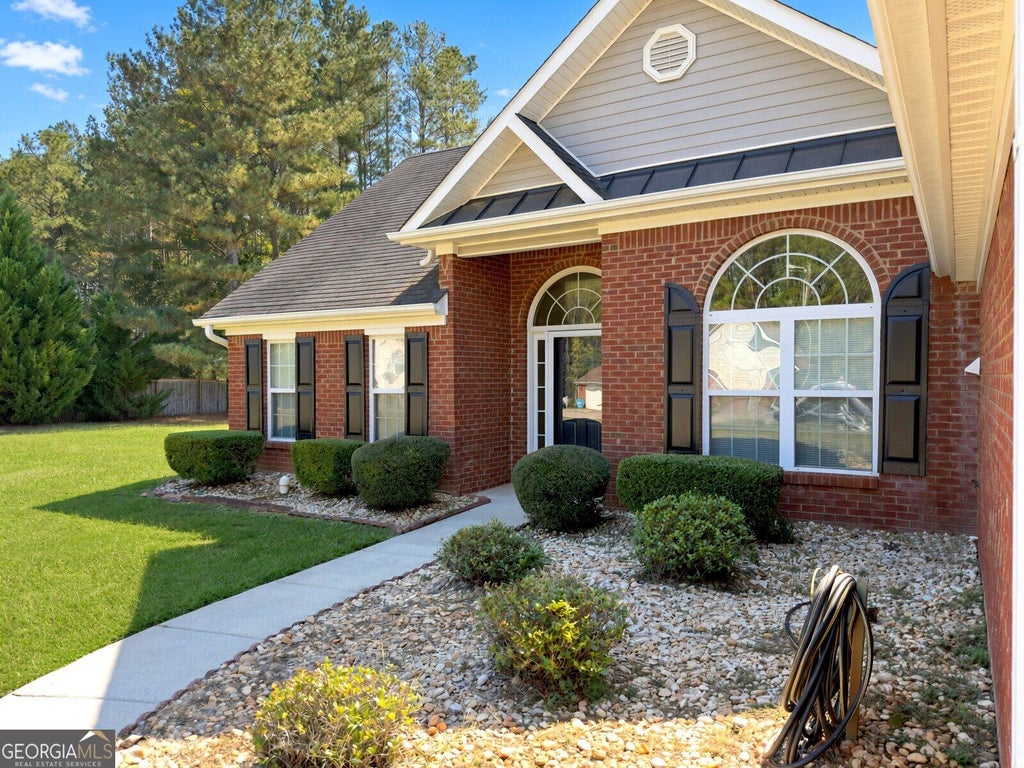 Photo of 120 Post Oak Drive, Jackson, GA 30233 (MLS # 10876197)