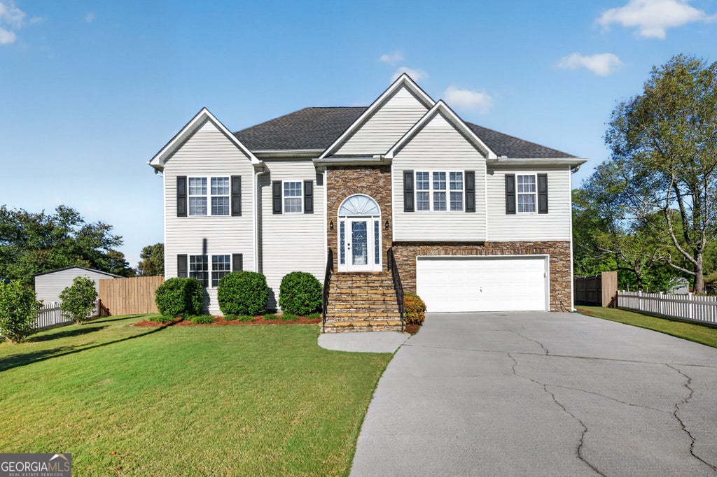 Photo of 108 Summerfield Way NE, Calhoun, GA 30701 (MLS # 10875554)