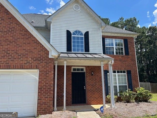 Lovely 4 bedroom home in swim and playground neighborhood. fenced backyard , lots of space , great location, close to shopping and easy access to HWY 78. .