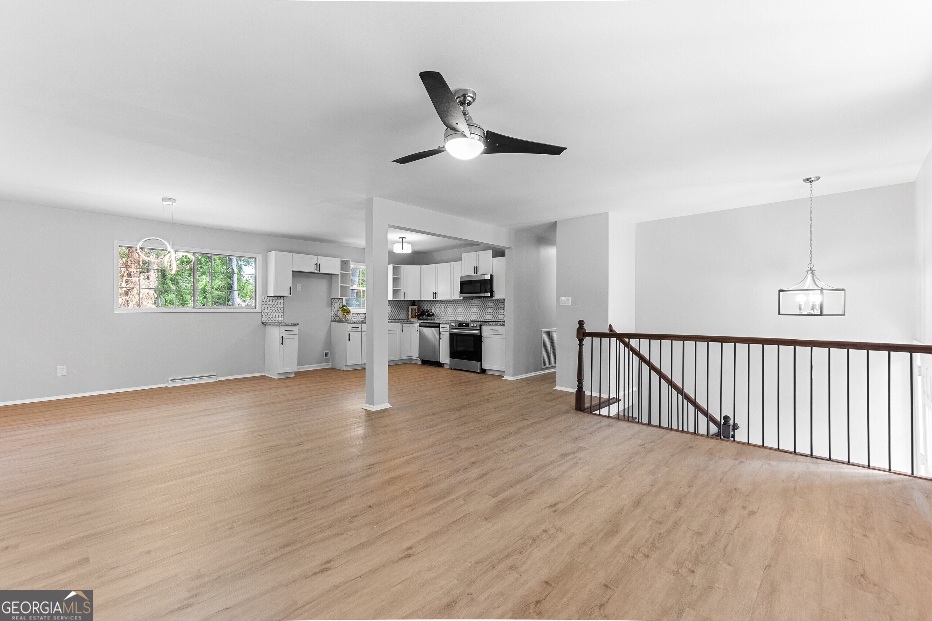106 Shelia DR