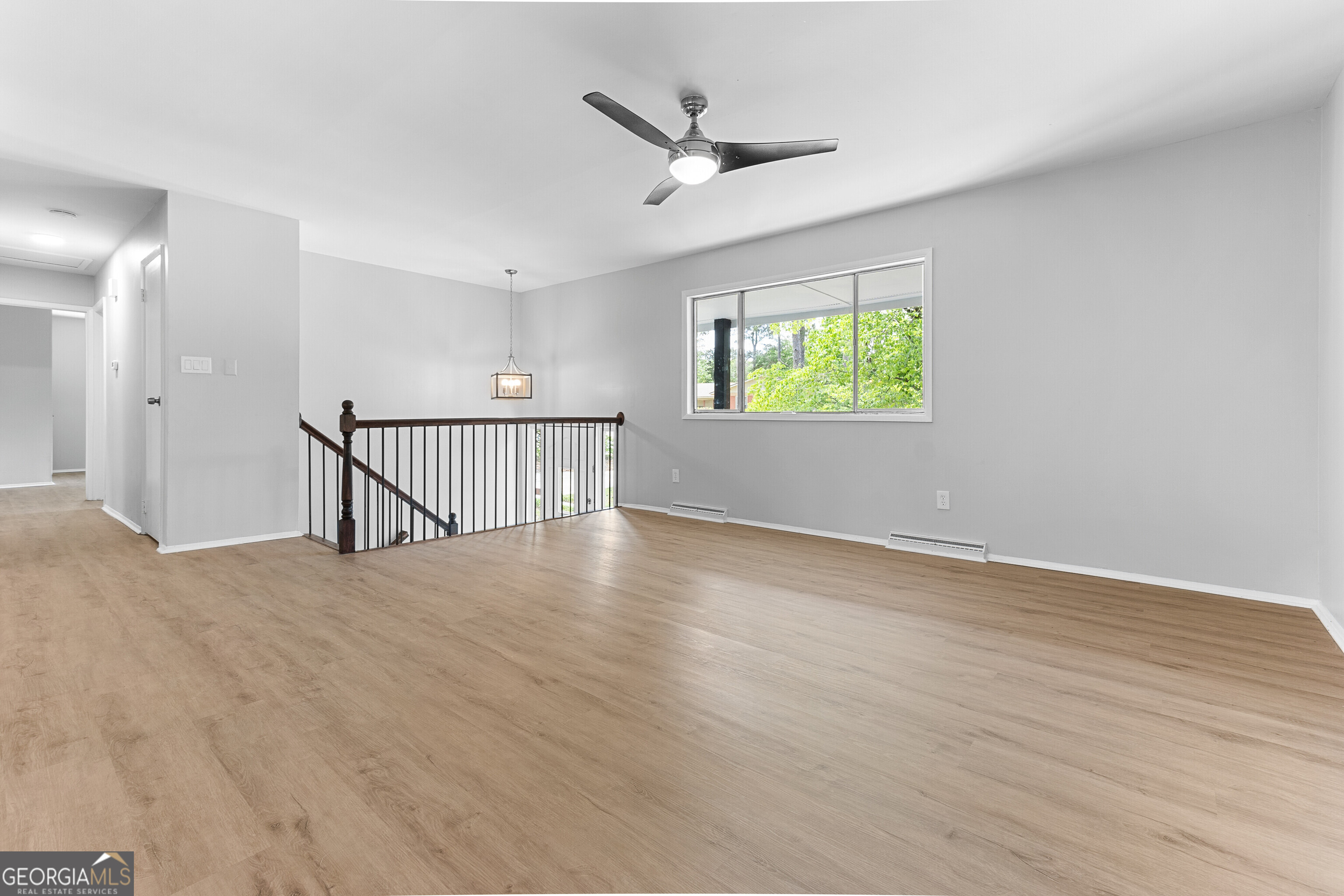 106 Shelia DR