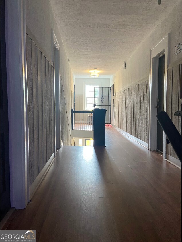 996 Greenwood AVE NE