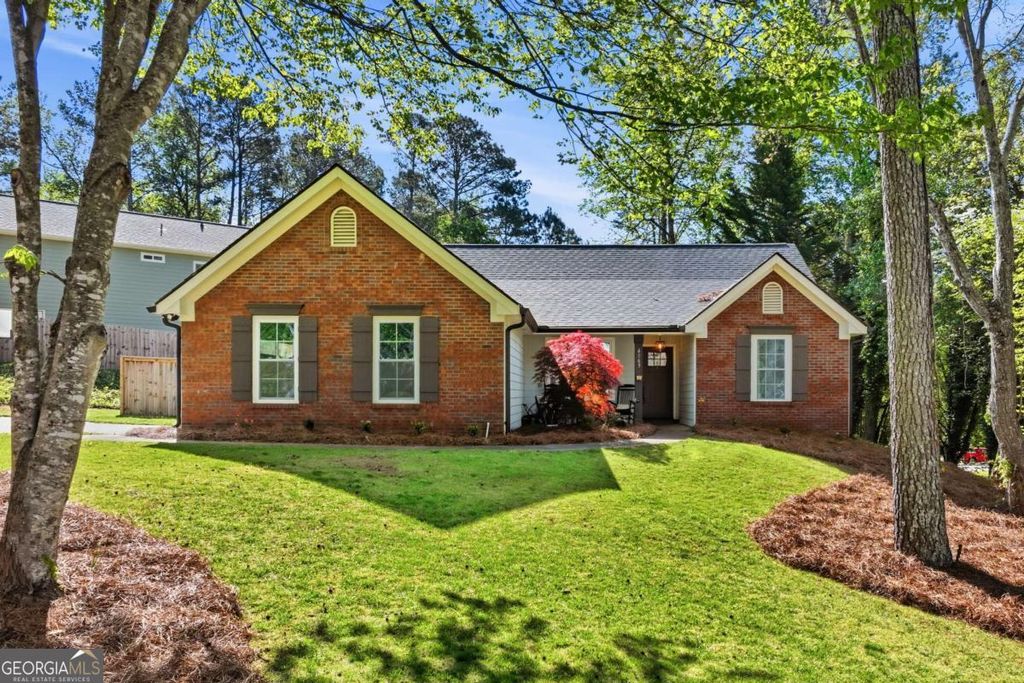 Photo of 4069 Manor Hill Place, Buford, GA 30519 (MLS # 10762962)
