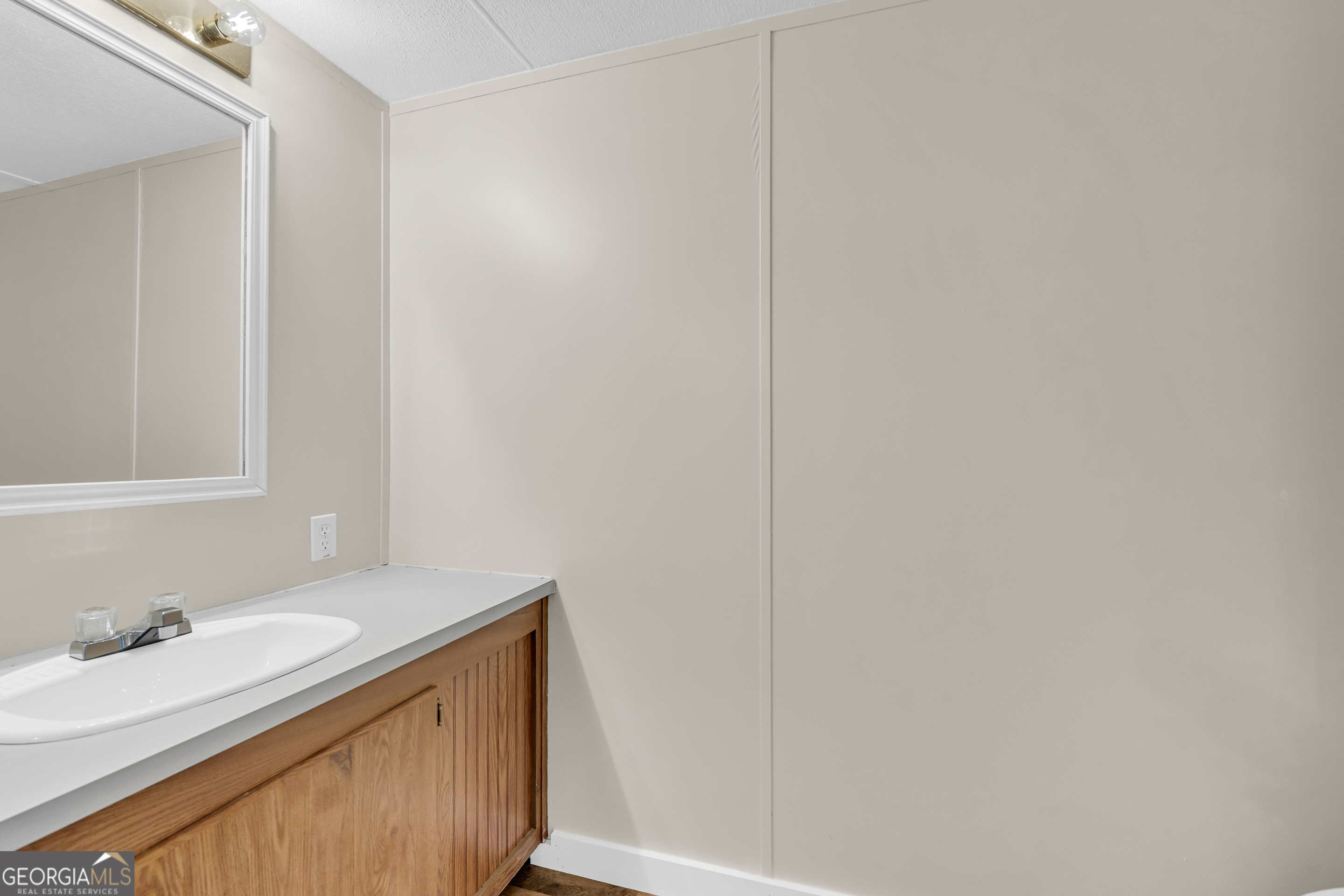 Lavonia, Georgia 30553, United States, 3 Bedrooms Bedrooms, ,2 BathroomsBathrooms,Residential,Active,152666