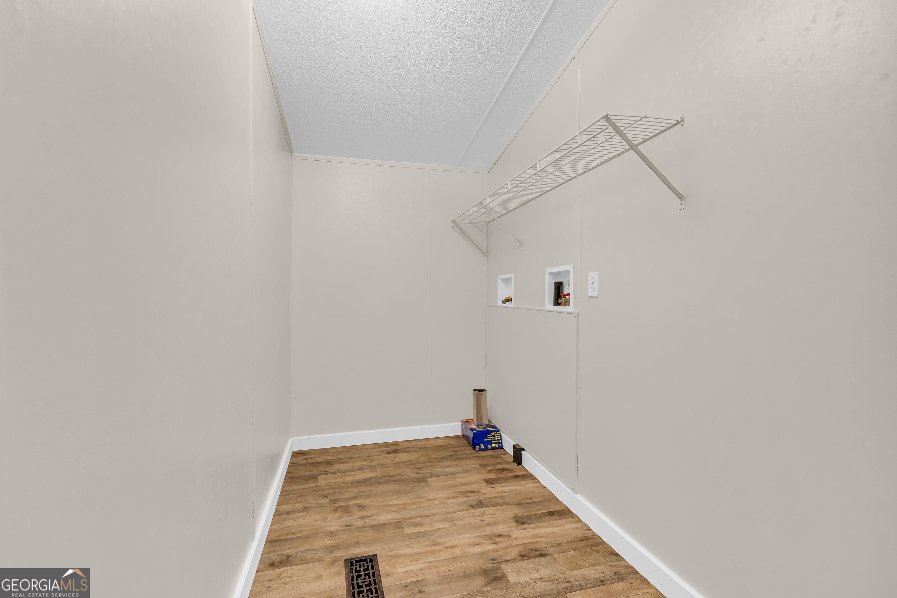 Lavonia, Georgia 30553, United States, 3 Bedrooms Bedrooms, ,2 BathroomsBathrooms,Residential,Active,152666