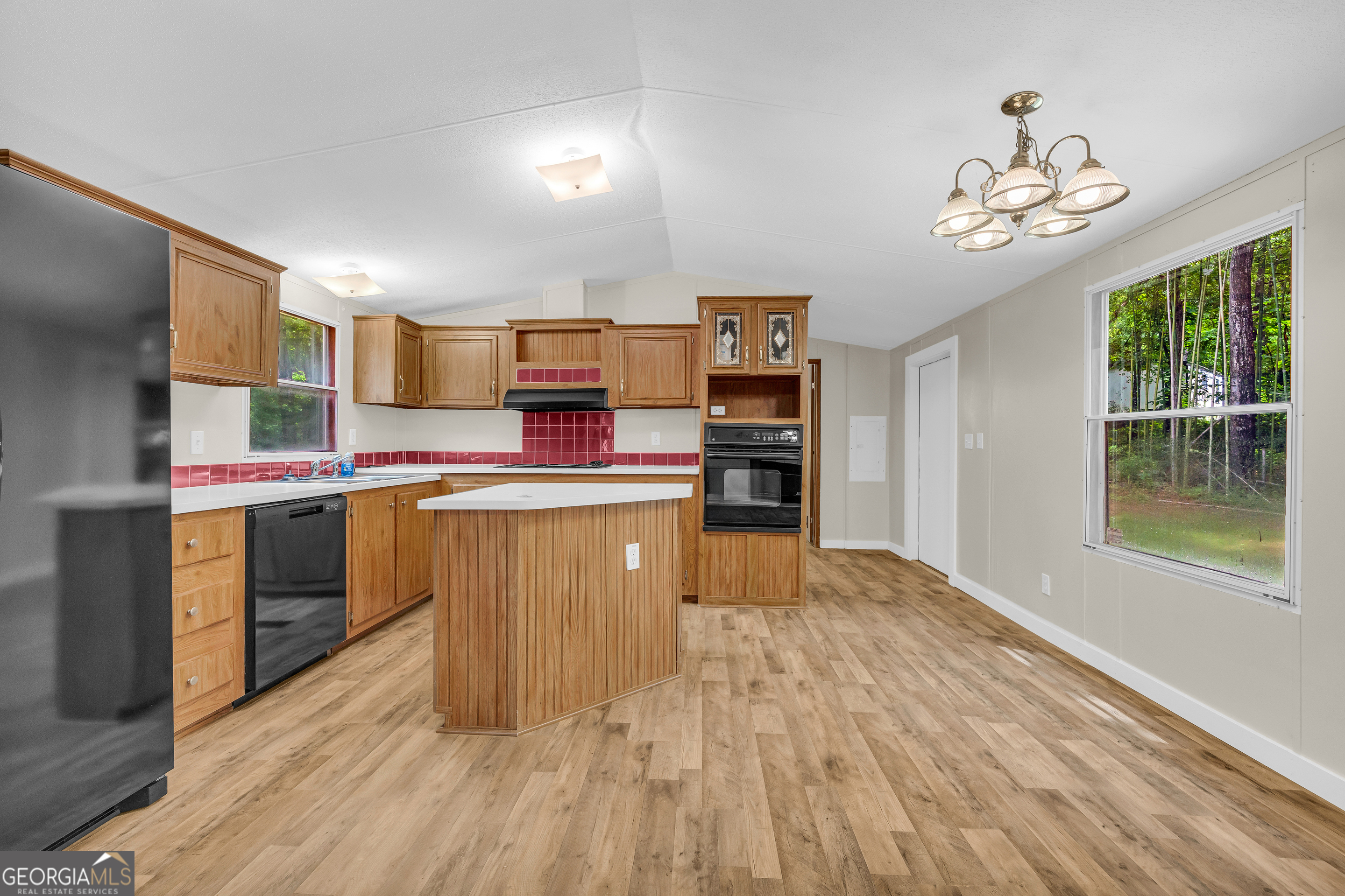 Lavonia, Georgia 30553, United States, 3 Bedrooms Bedrooms, ,2 BathroomsBathrooms,Residential,Active,152666