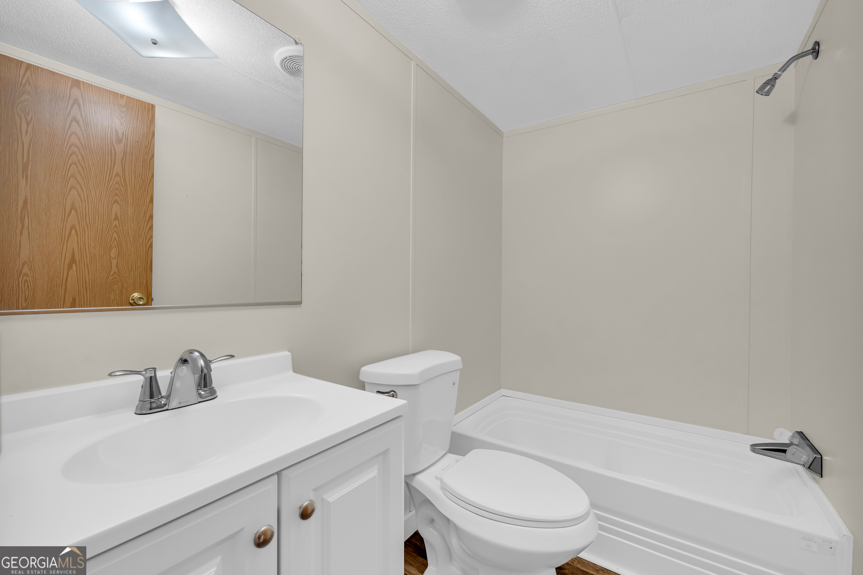 Lavonia, Georgia 30553, United States, 3 Bedrooms Bedrooms, ,2 BathroomsBathrooms,Residential,Active,152666