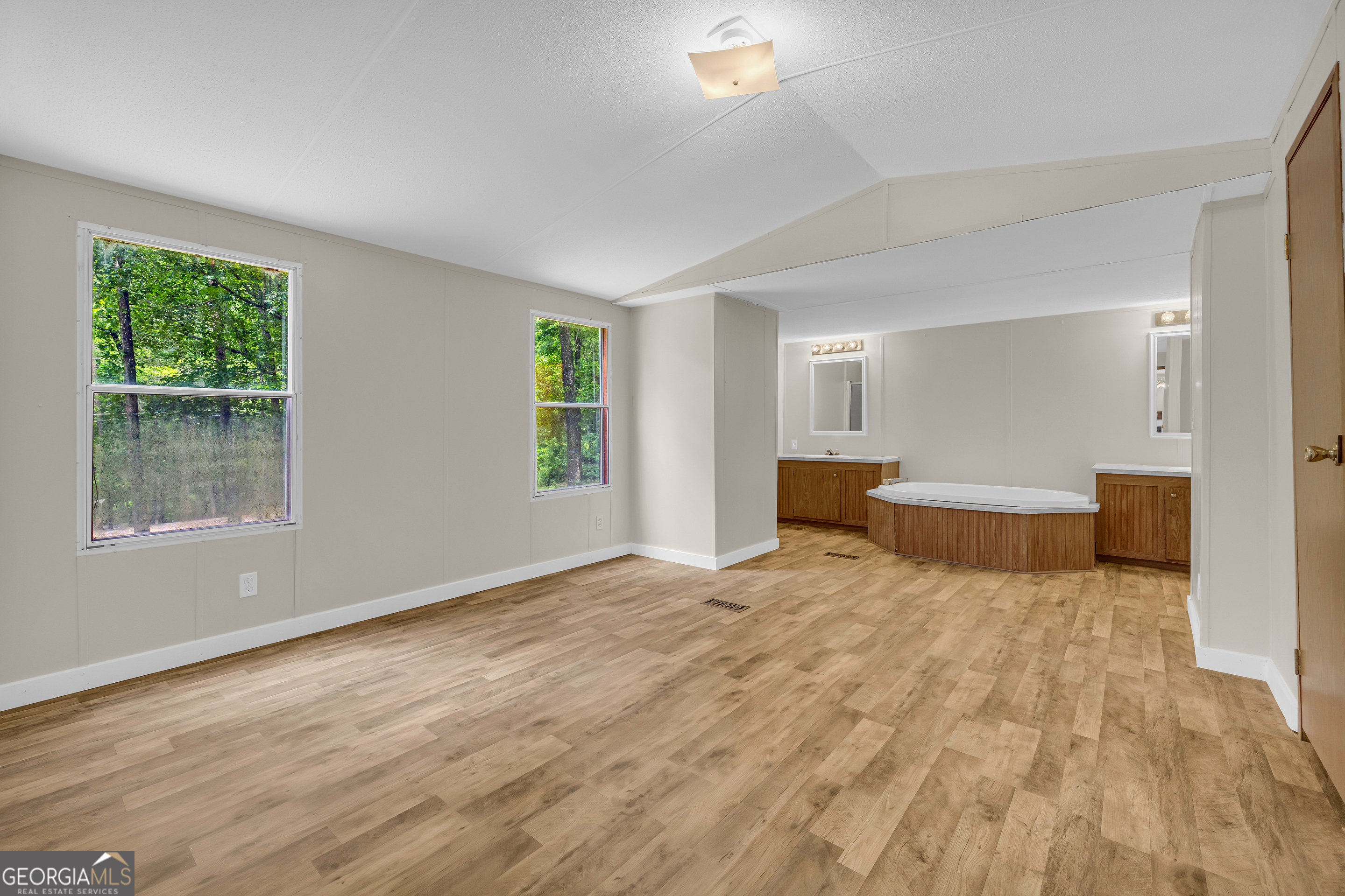 Lavonia, Georgia 30553, United States, 3 Bedrooms Bedrooms, ,2 BathroomsBathrooms,Residential,Active,152666