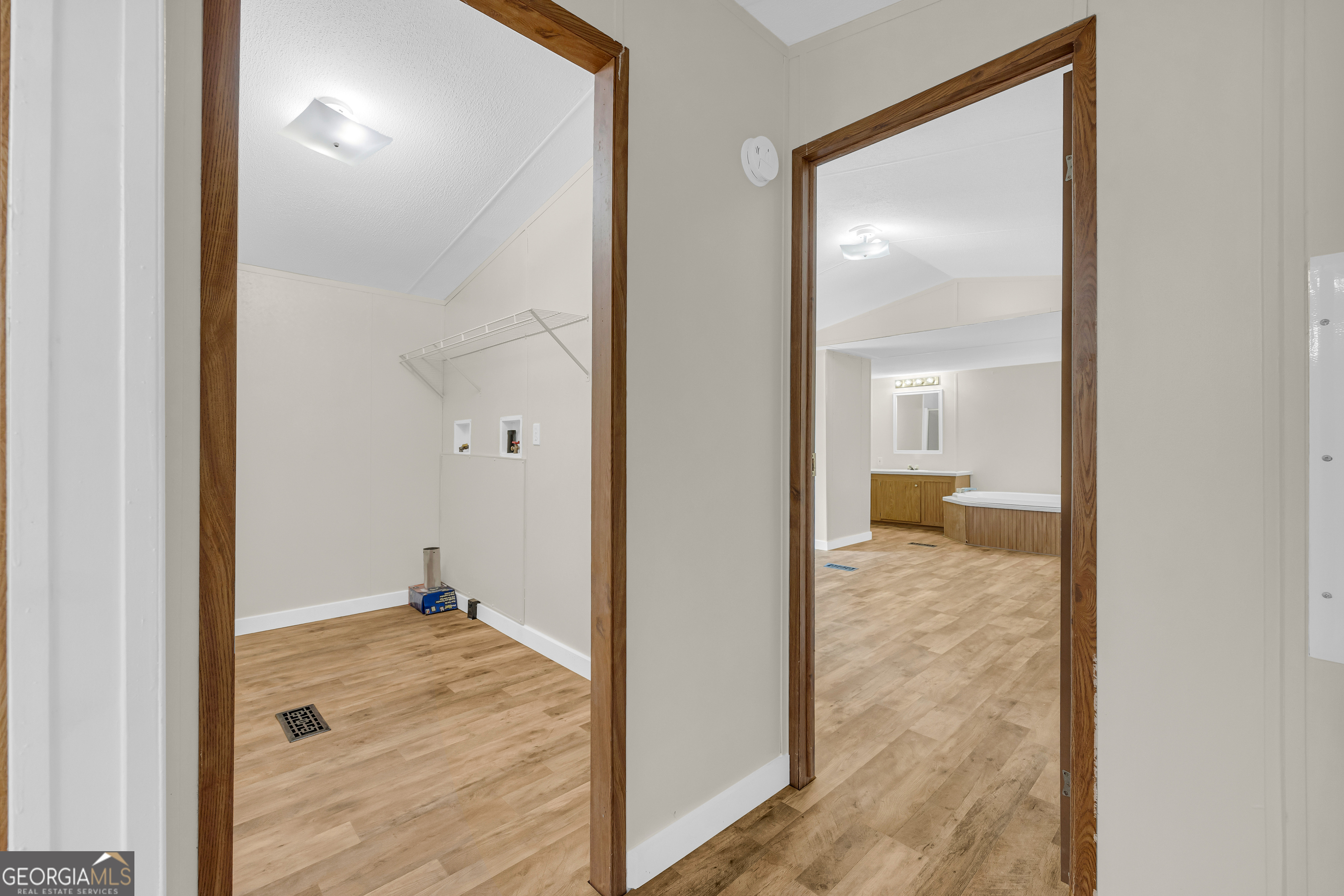 Lavonia, Georgia 30553, United States, 3 Bedrooms Bedrooms, ,2 BathroomsBathrooms,Residential,Active,152666