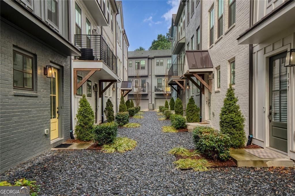 Photo of 4437 Buckley Way NE, Atlanta, GA 30342 (MLS # 10738038)