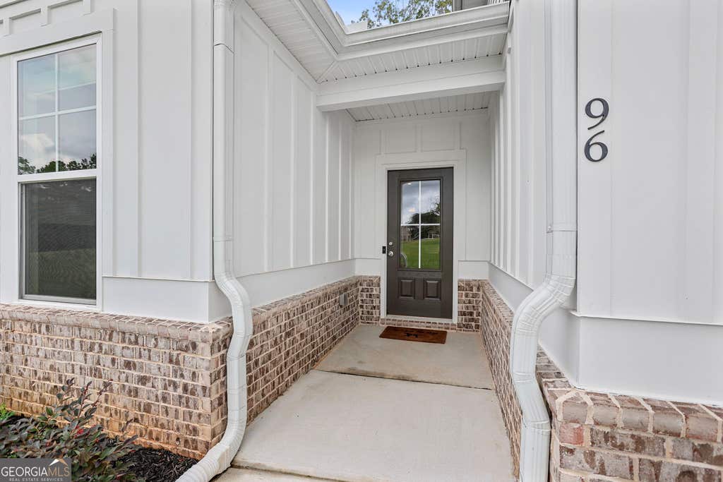 Photo of 96 Whites Pond Road, Moreland, GA 30259 (MLS # 10805393)