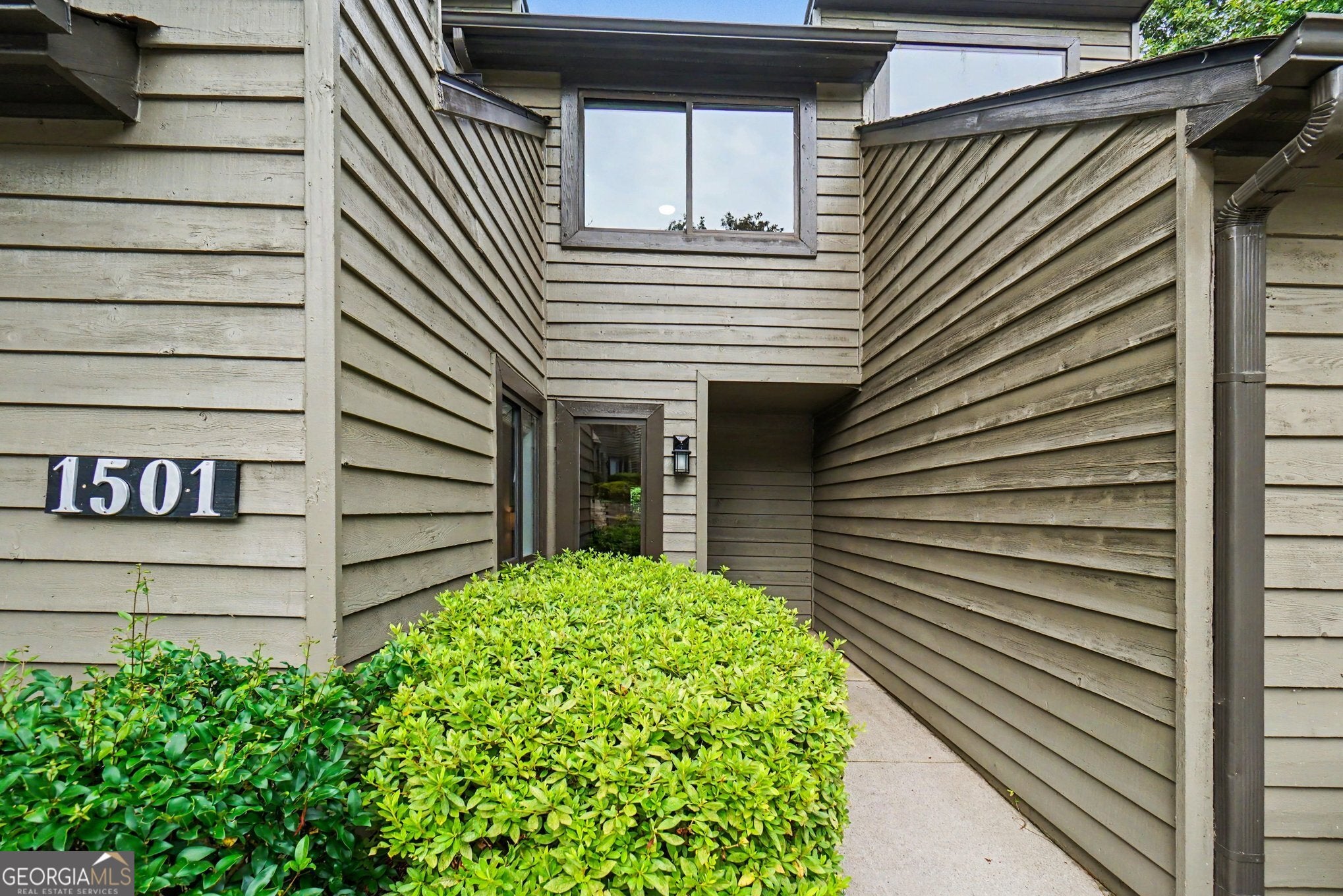 1501 Cedar Chase LN NE