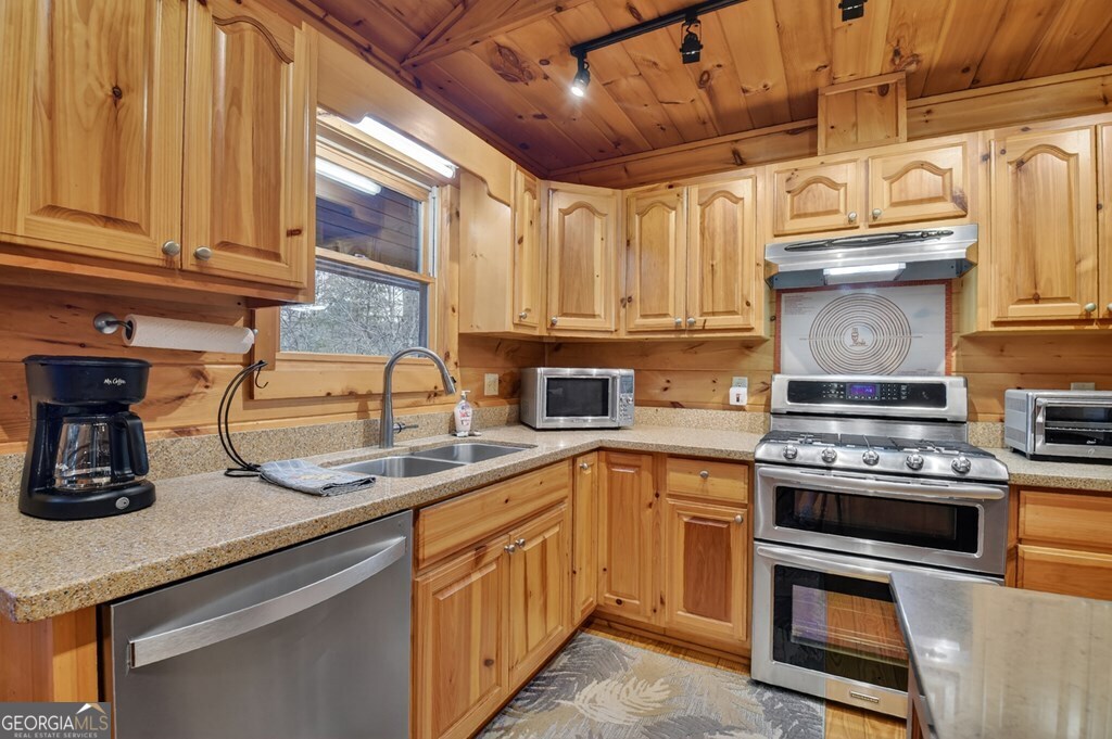 1175 Lickskillet CIR