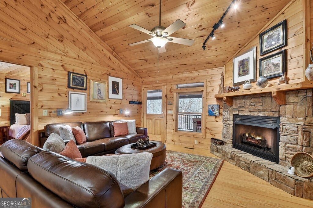 1175 Lickskillet CIR