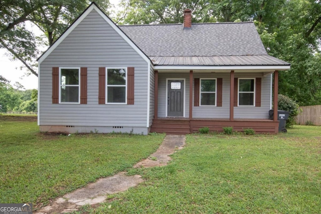 Photo of 250 Lagrange Street, Grantville, GA 30220 (MLS # 10872287)