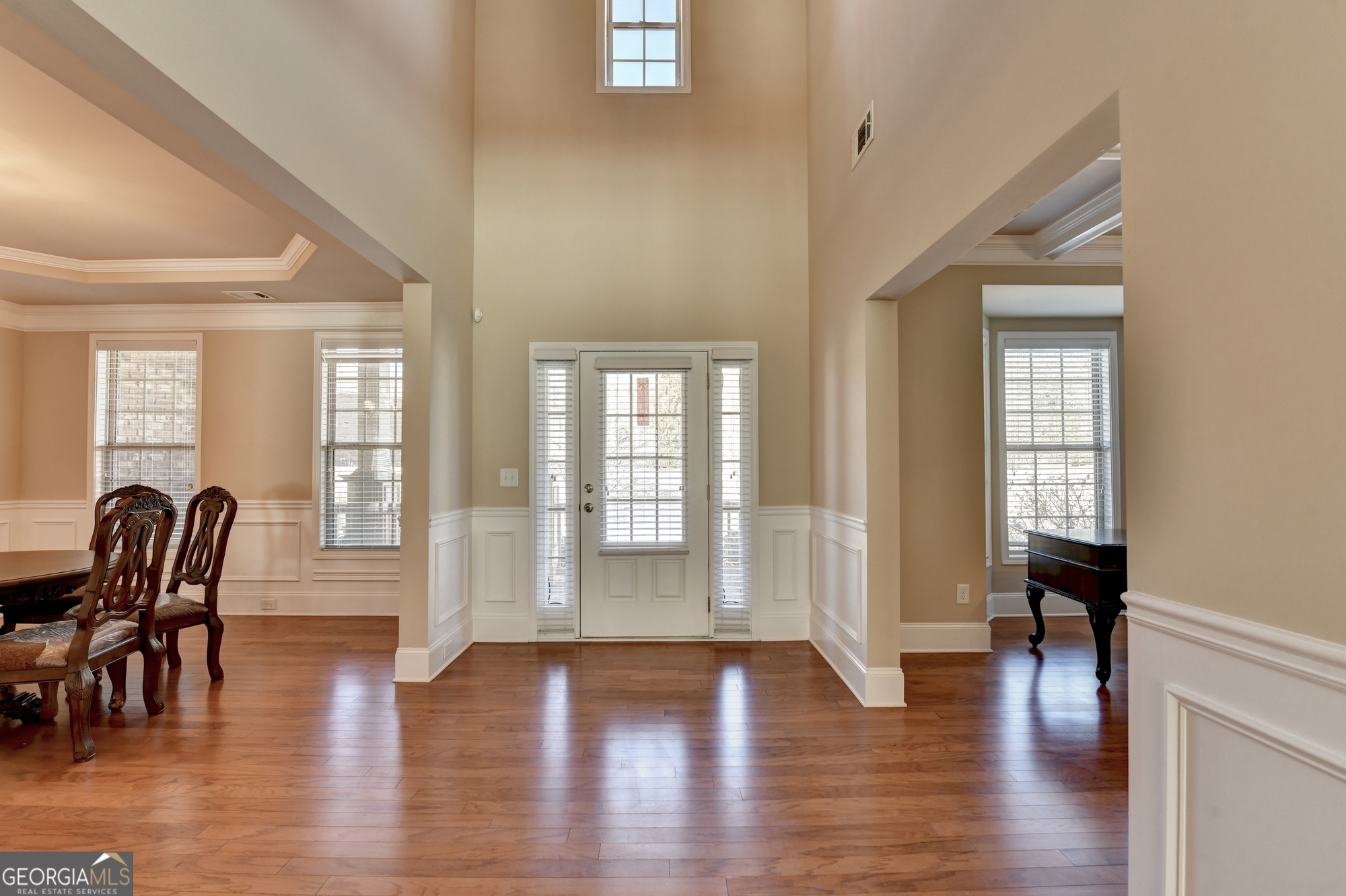 1870 Apollo DR
