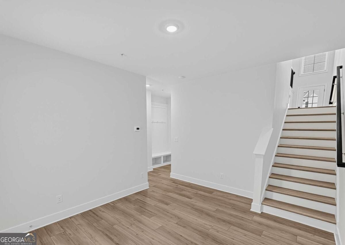 444 Brodie DR 66