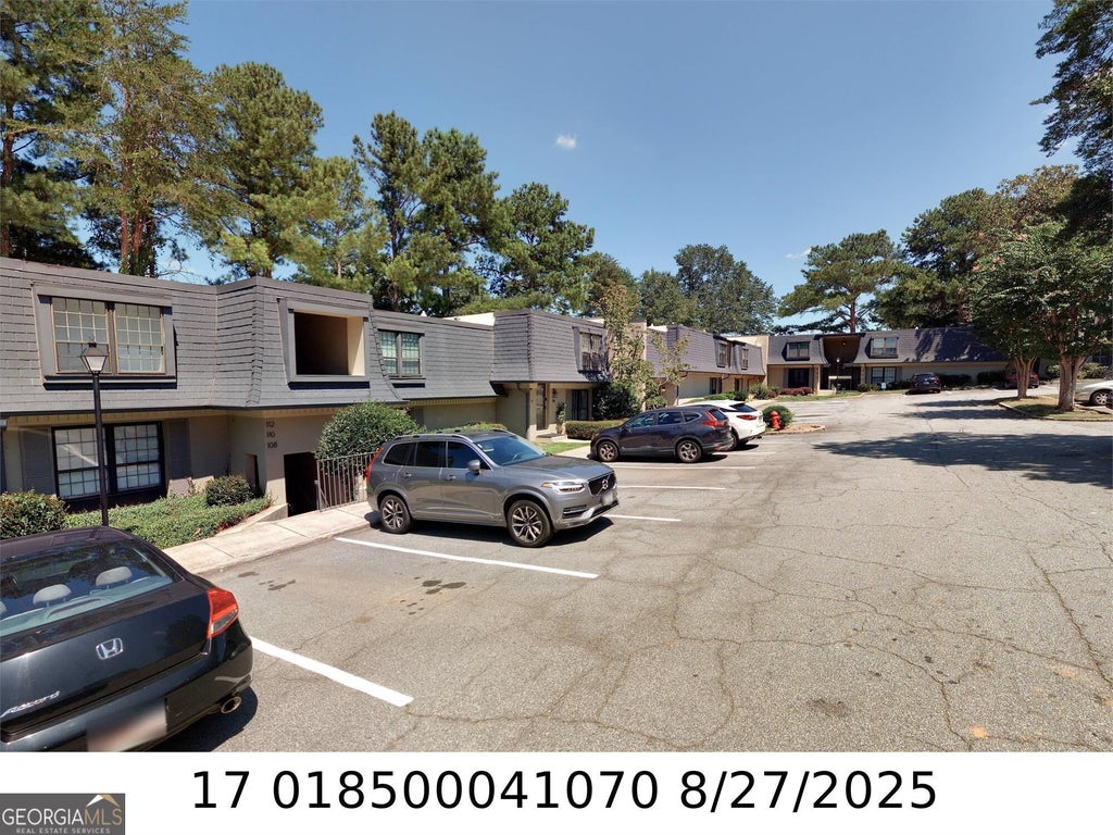 Photo of 102 La Rue Place NW, Atlanta, GA 30327 (MLS # 10873703)