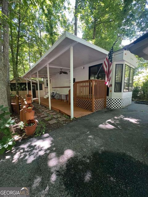 Single Family Residence in Cleveland GA 46 Terrace.jpg