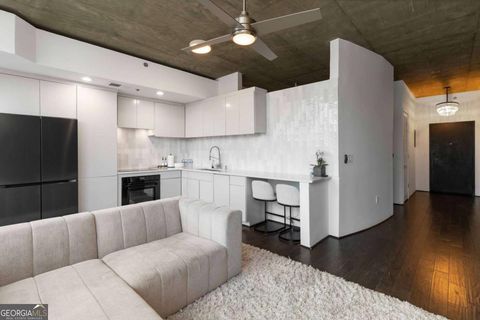 Photo of 3324 Peachtree Road NE #815, Atlanta, GA 30326 (MLS # 10617443)