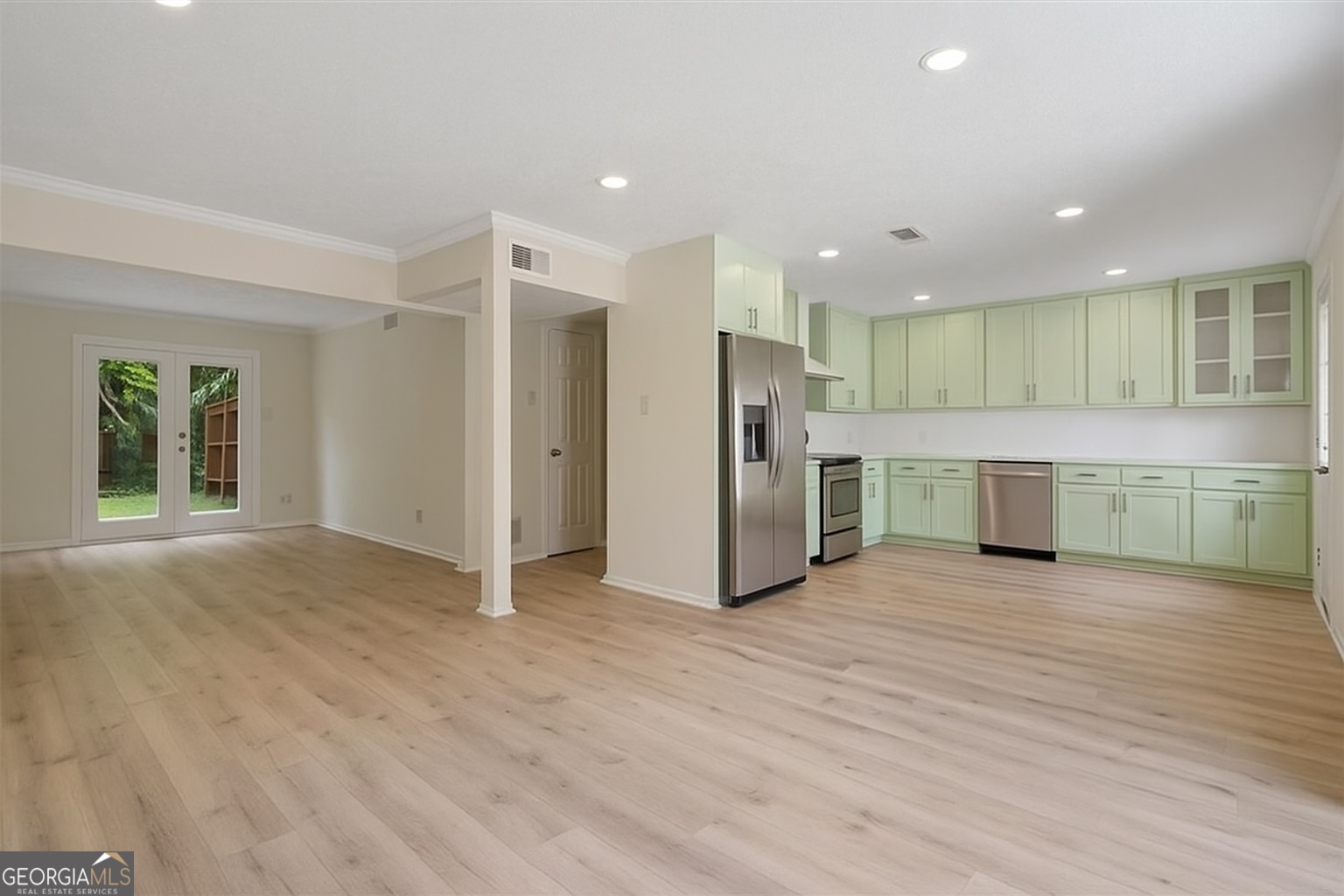 THE MEADOWS CONDOMINIUMS - Residential