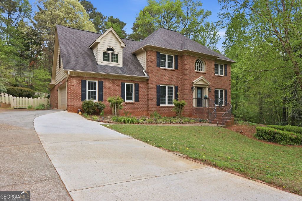 Photo of 5445 Summer Cove Drive, Stone Mountain, GA 30087 (MLS # 10730878)