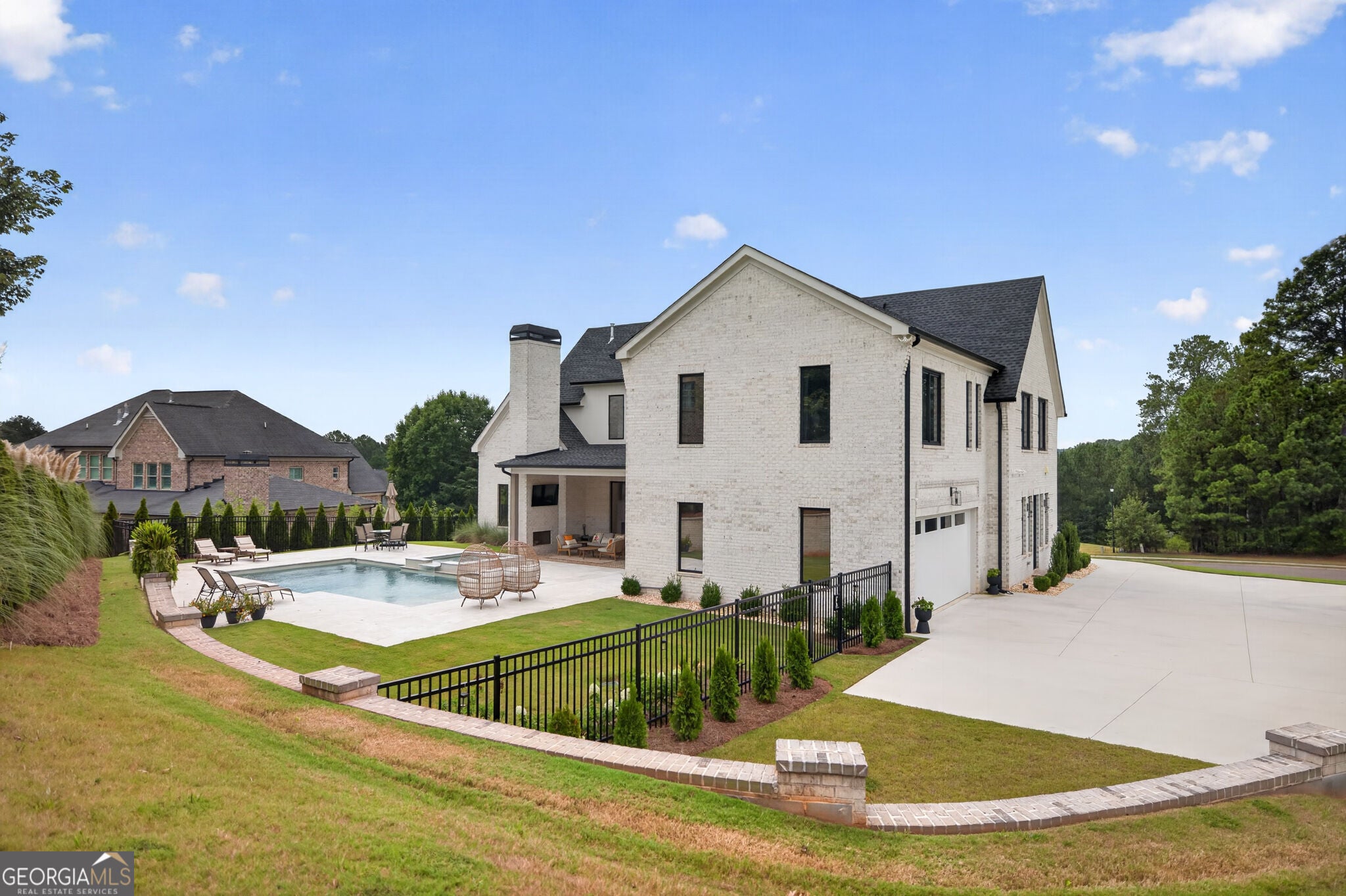 2445 Sunflower DR