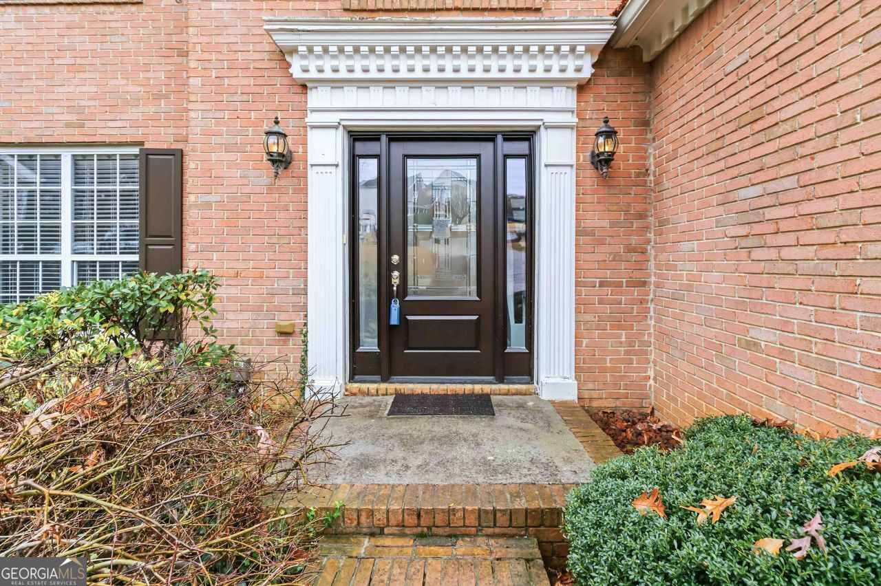 825 SOMERSET VALE DR