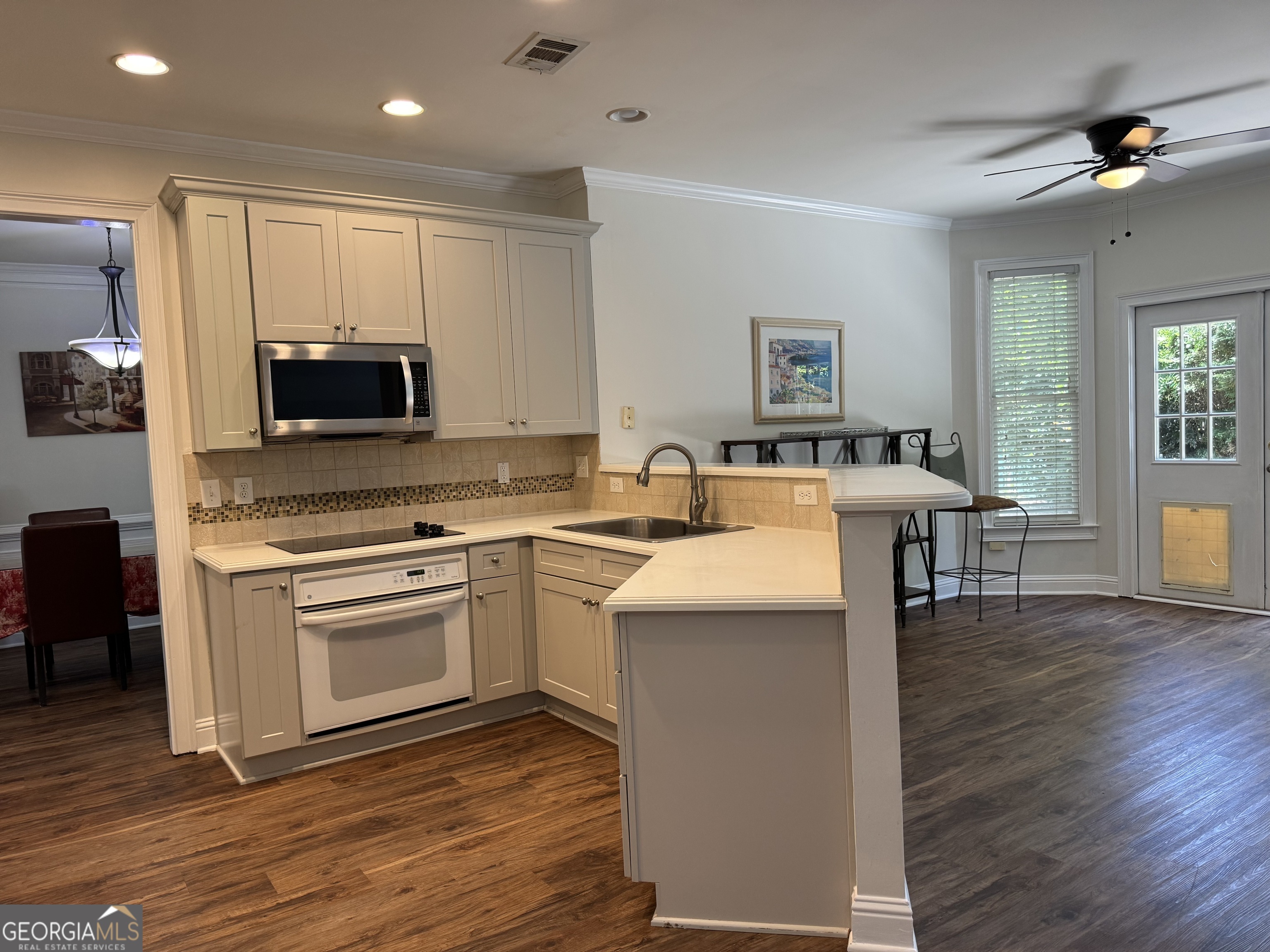 Power Pointe - Residential Lease