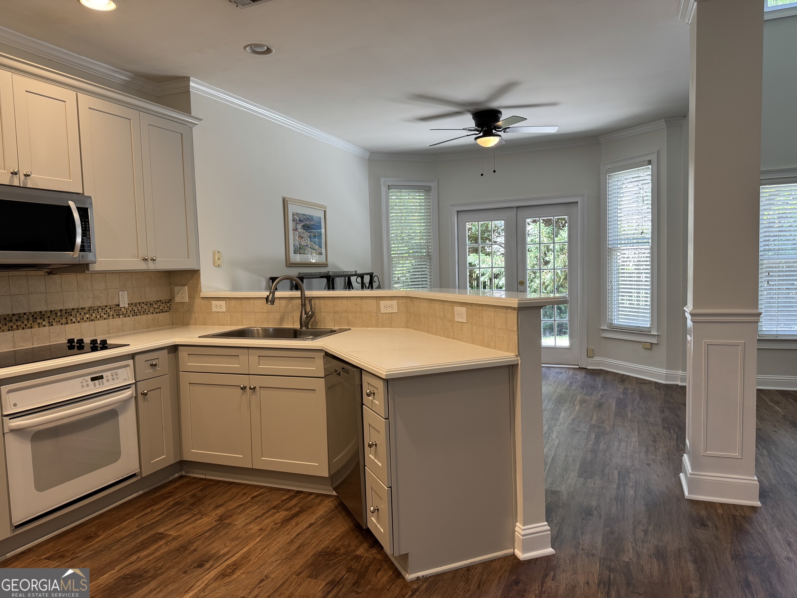 Power Pointe - Residential Lease