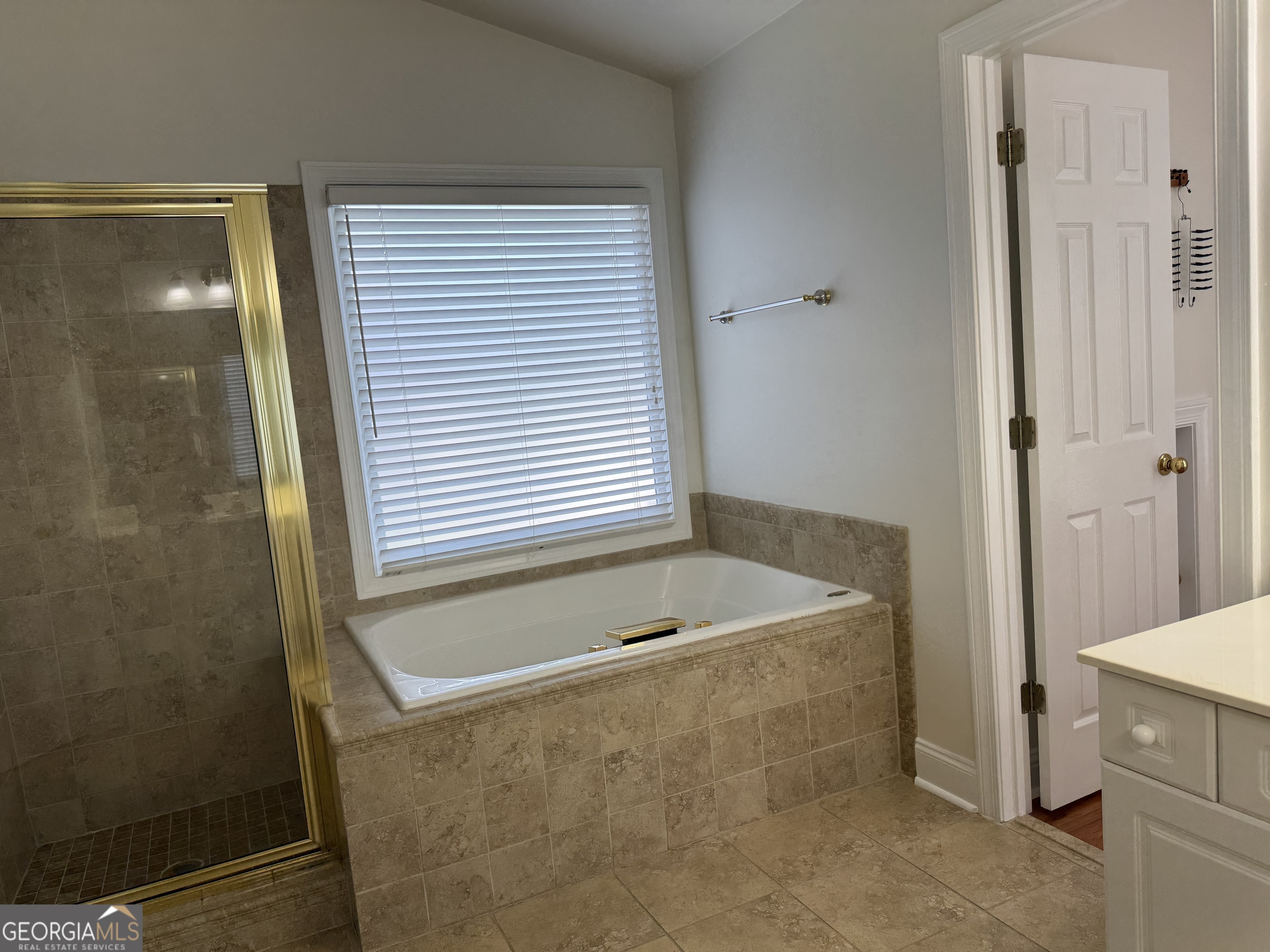 Power Pointe - Residential Lease