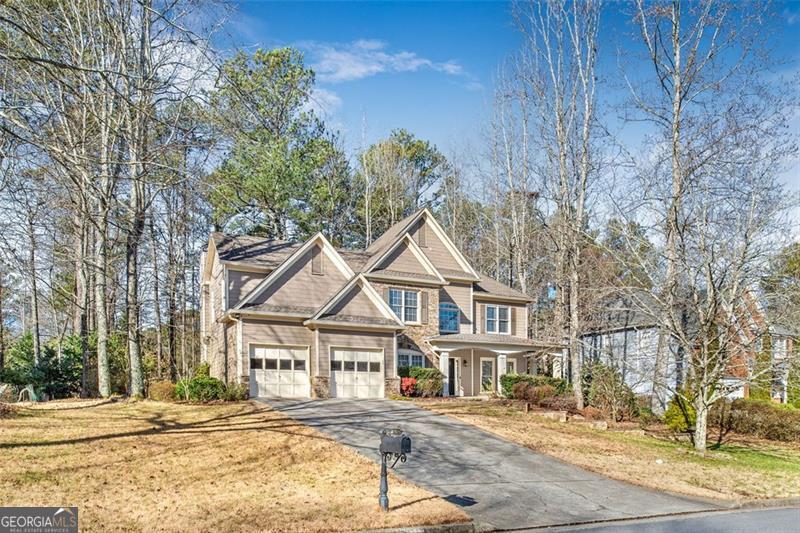380 VICTORIAN LN