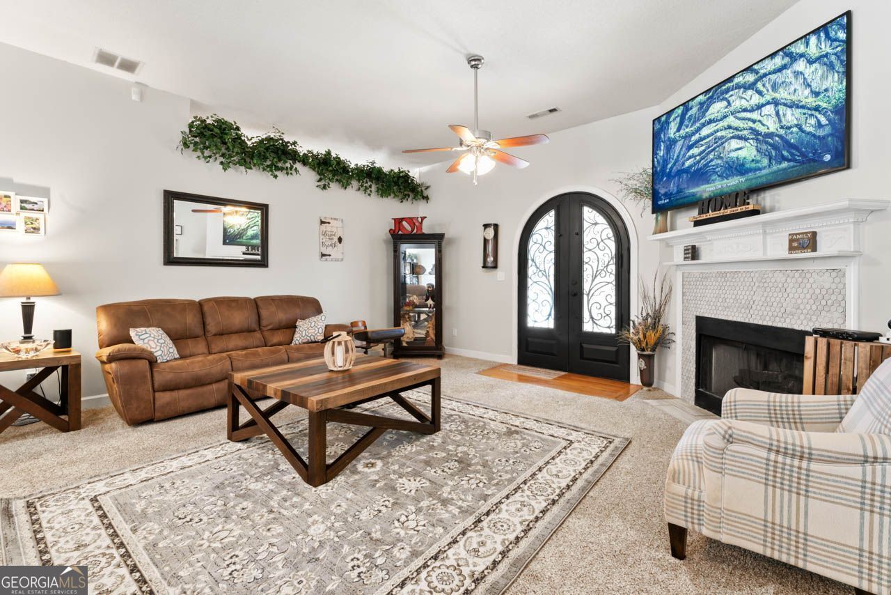 3806 Bill Gardner PKWY