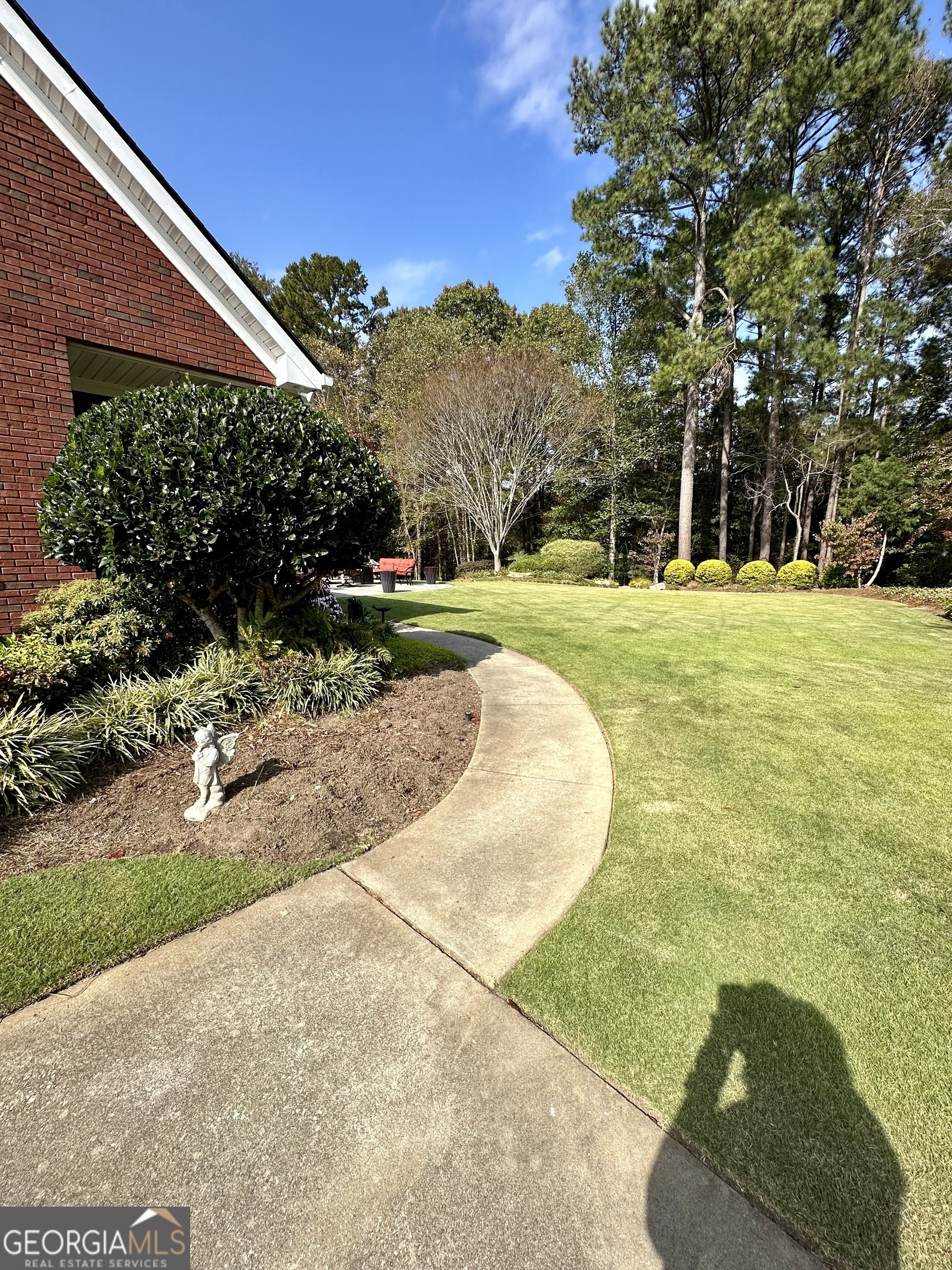 3585 Shepherds LN