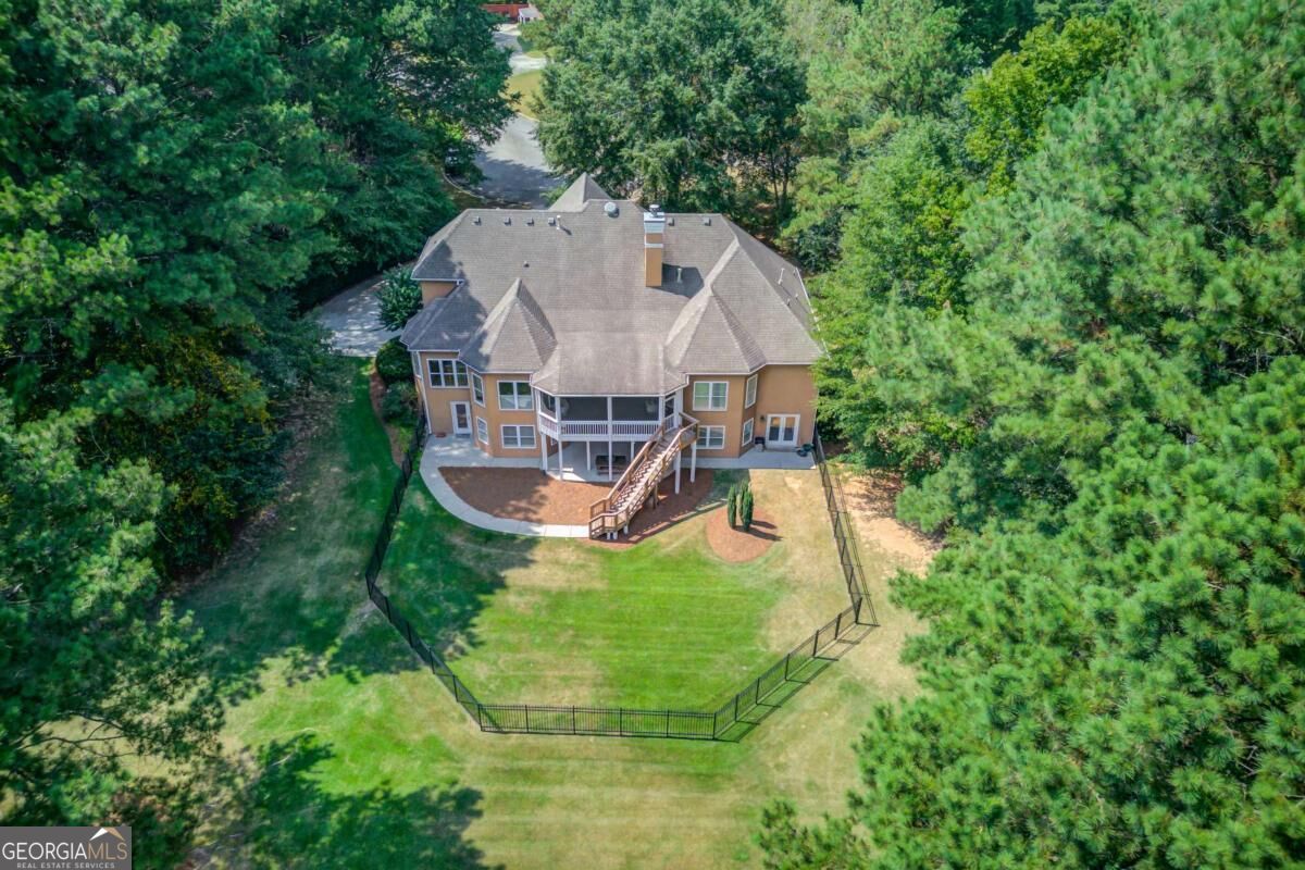 6228 Waters Edge DR
