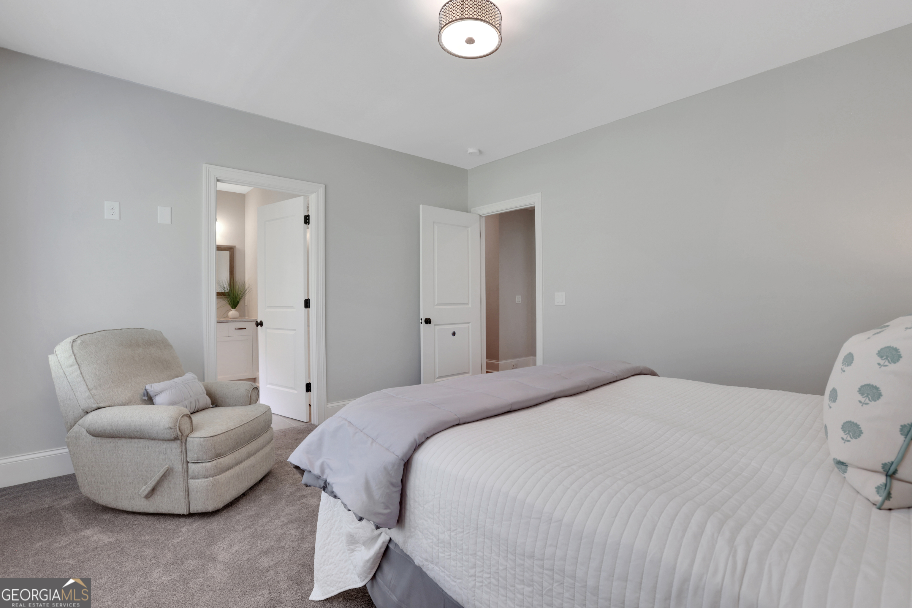 The Oaks at Mill Pond - Residential