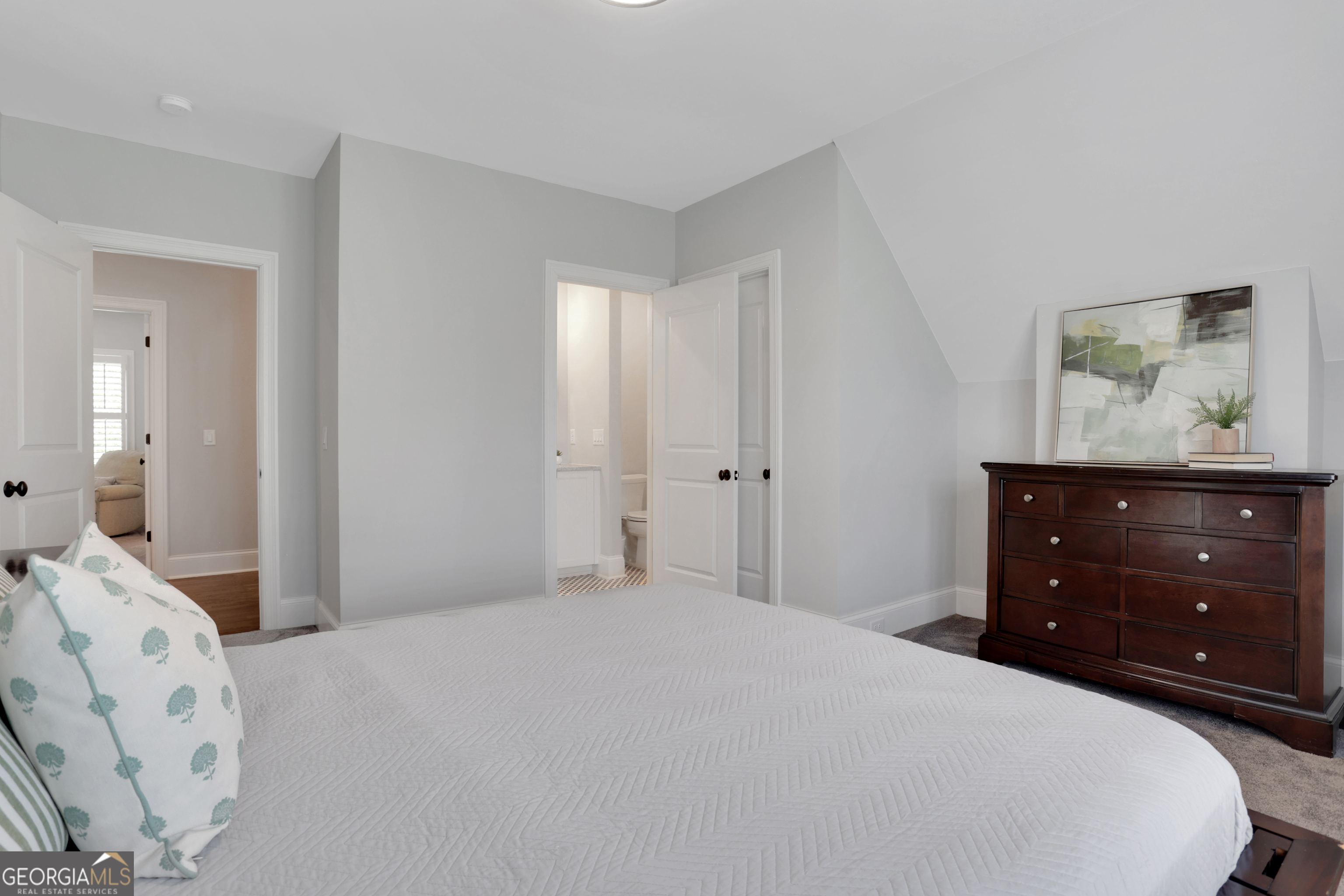 The Oaks at Mill Pond - Residential