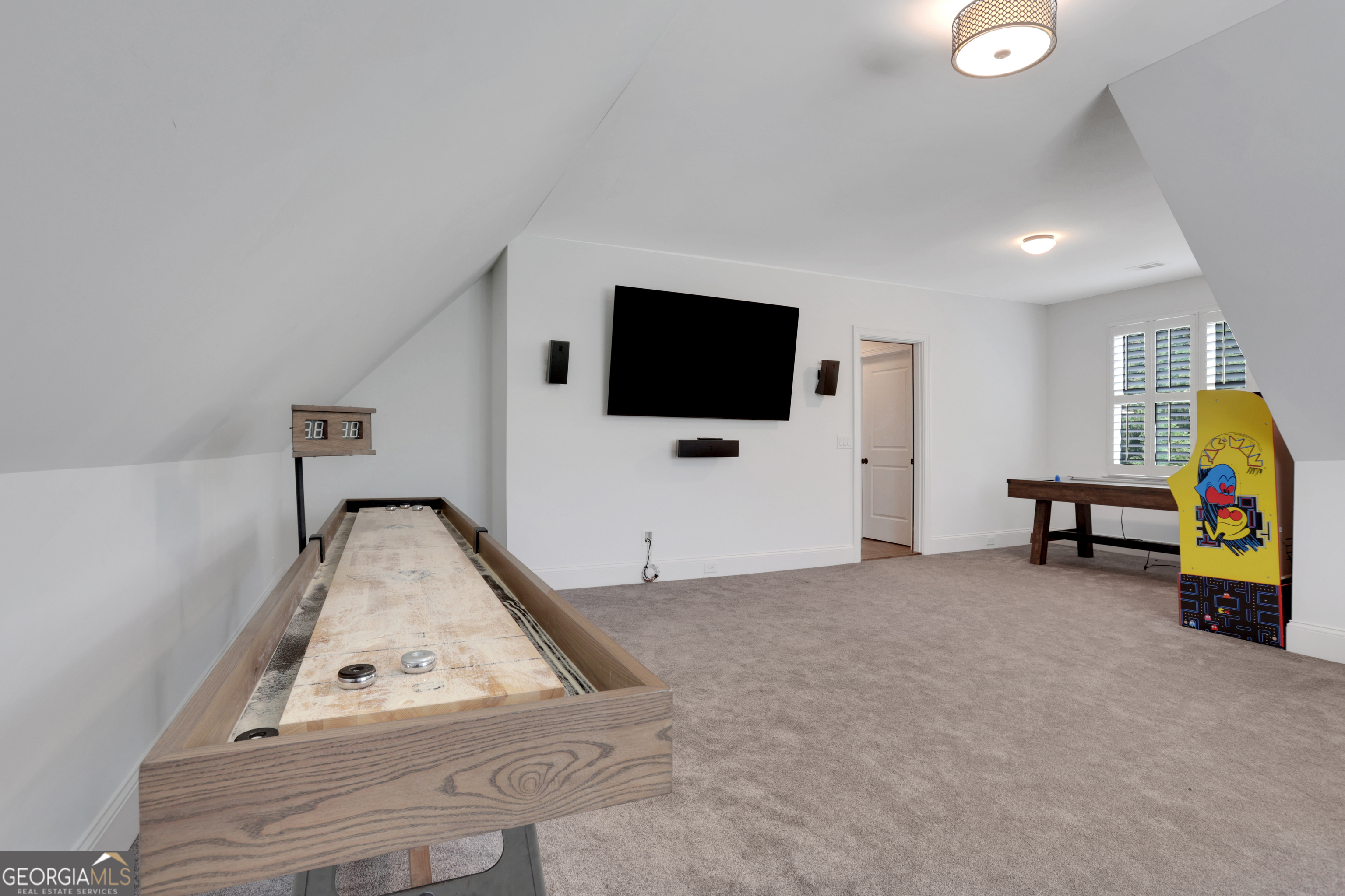 The Oaks at Mill Pond - Residential