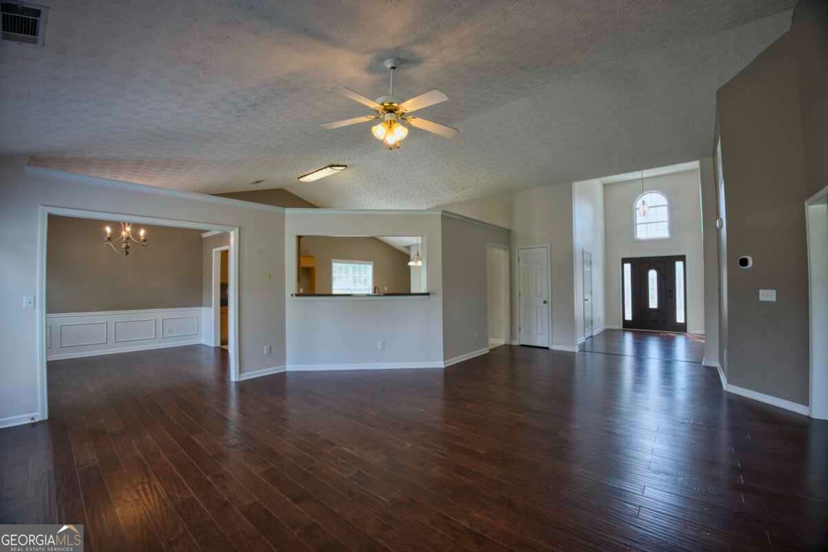3138 Cranberry LN