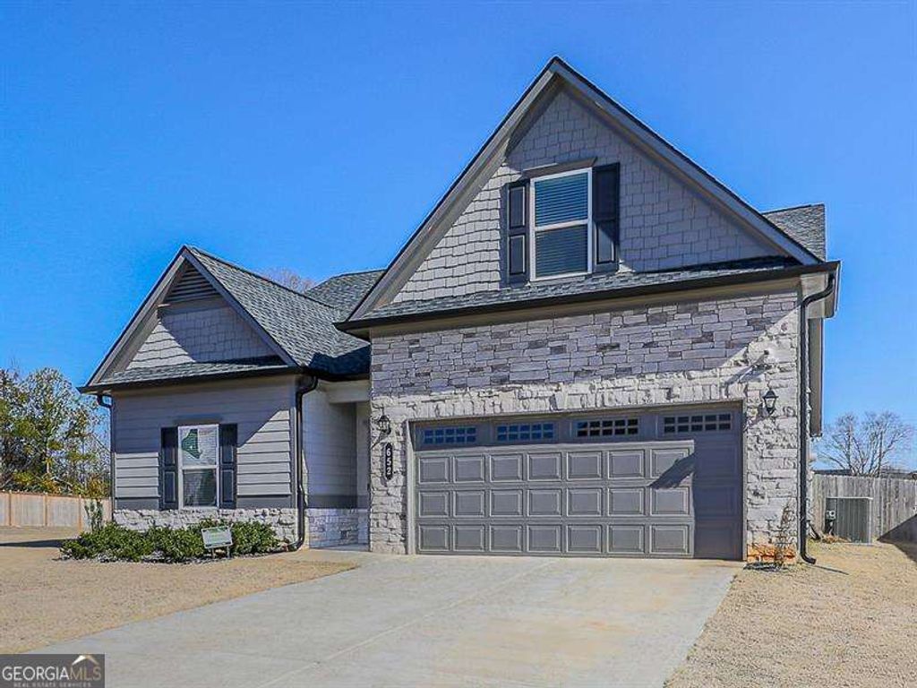 Photo of 652 Summerfield Lane NW, Cartersville, GA 30120 (MLS # 10685686)