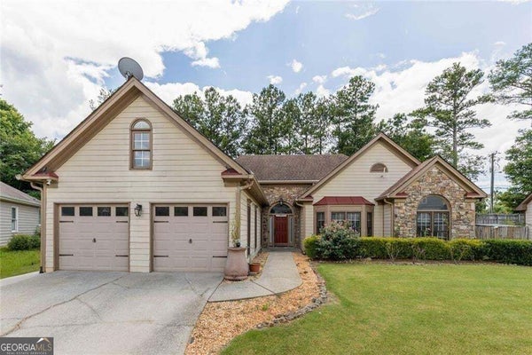 3030 NORTHCLIFF DR, SUWANEE, GA 30024 - Image be8e1f5bf03b8bb10a2a66ab1e5e0a3a/216066330