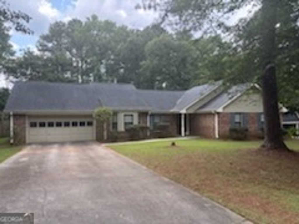 Photo of 3904 Pointers Way SW, Conyers, GA 30094 (MLS # 10796307)