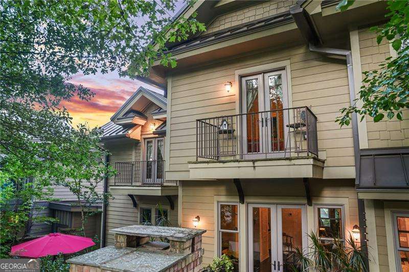 Weatherford Place / Historic Roswell - Residential