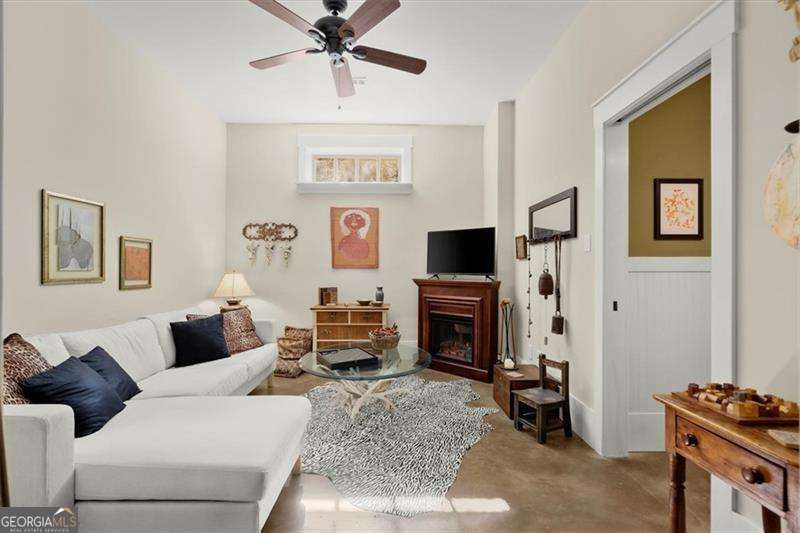 Weatherford Place / Historic Roswell - Residential